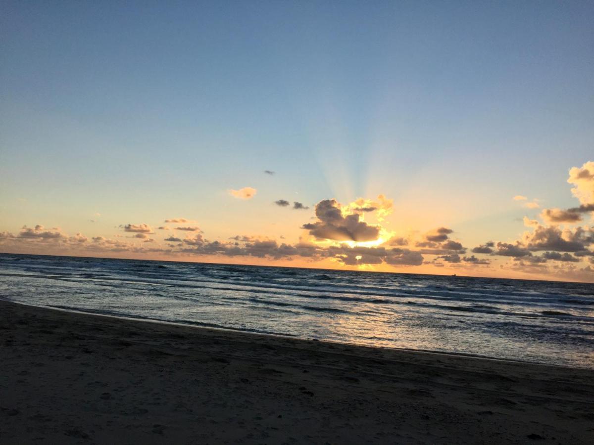Julianadorp Zuhause Am Meer Fuer 6 Personen Mit 4 Schlafzimmern ภายนอก รูปภาพ